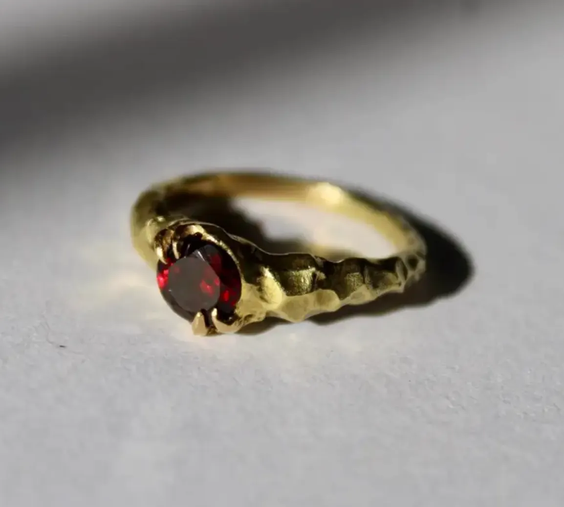 18 Karat Yellow Gold Garnet Solitaire Ring