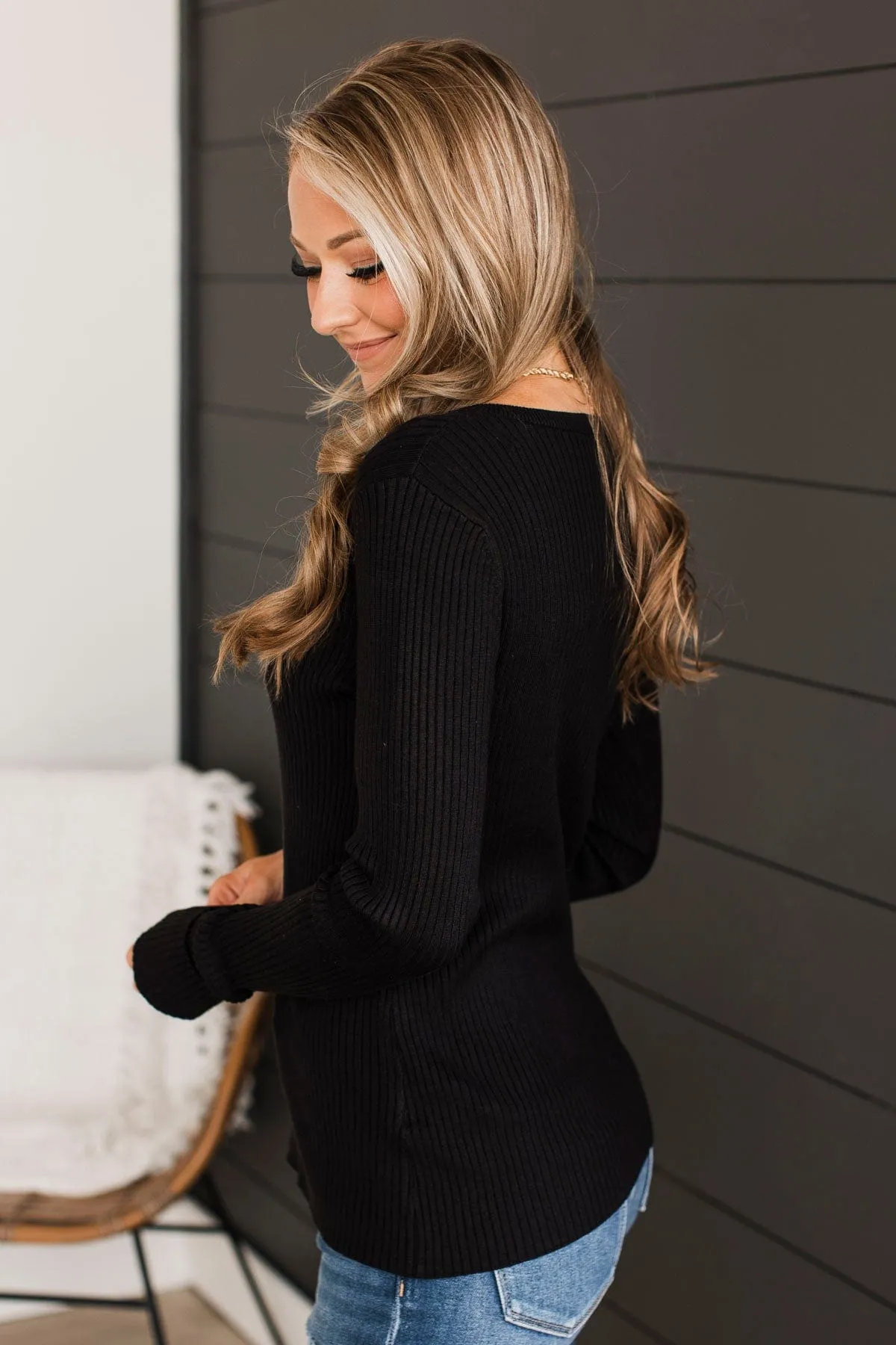 Endlessly Impressive Ribbed Knit Top- Black