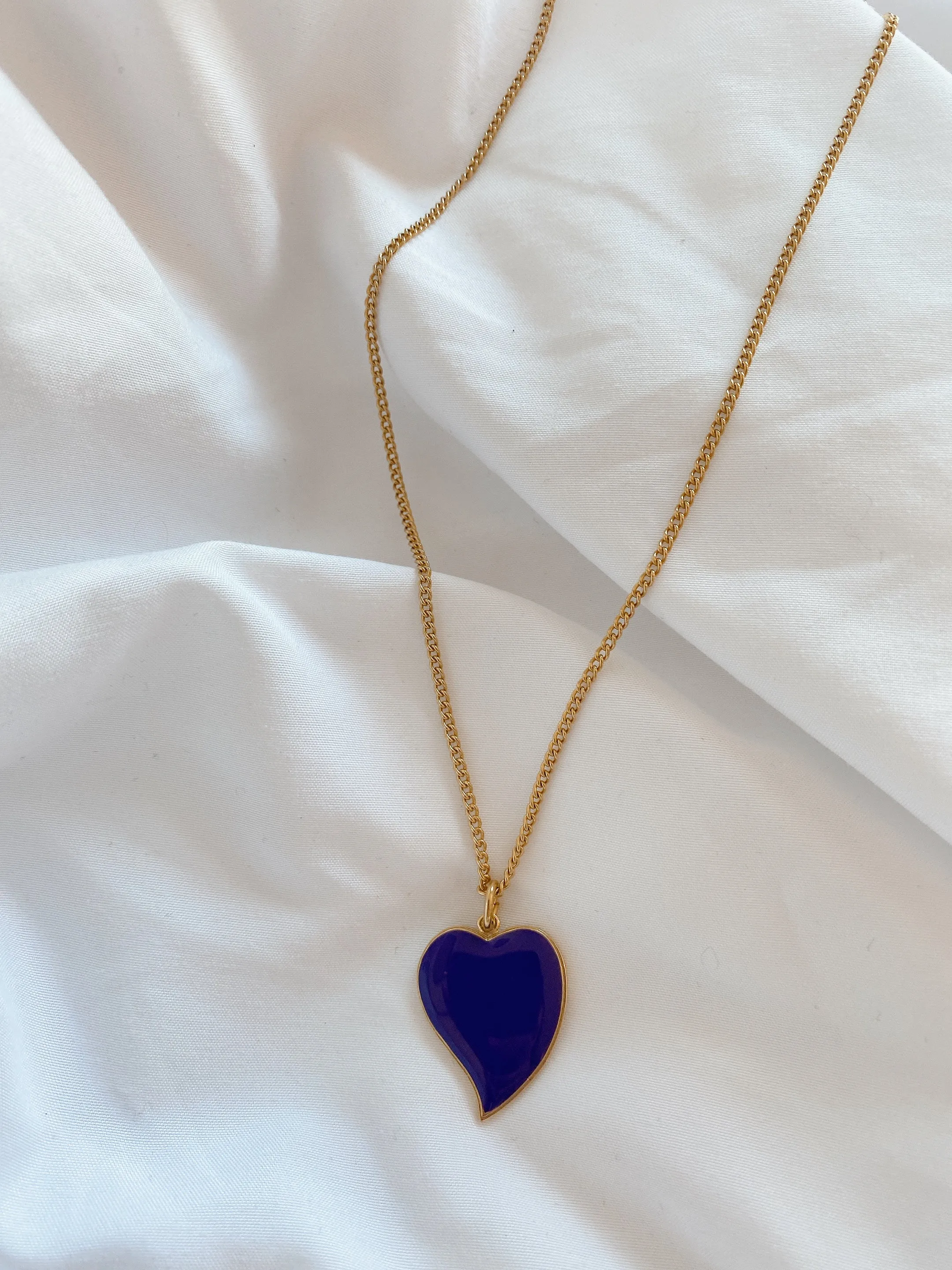 ILSA POINTED 1 ENAMEL HEART NECKLACES