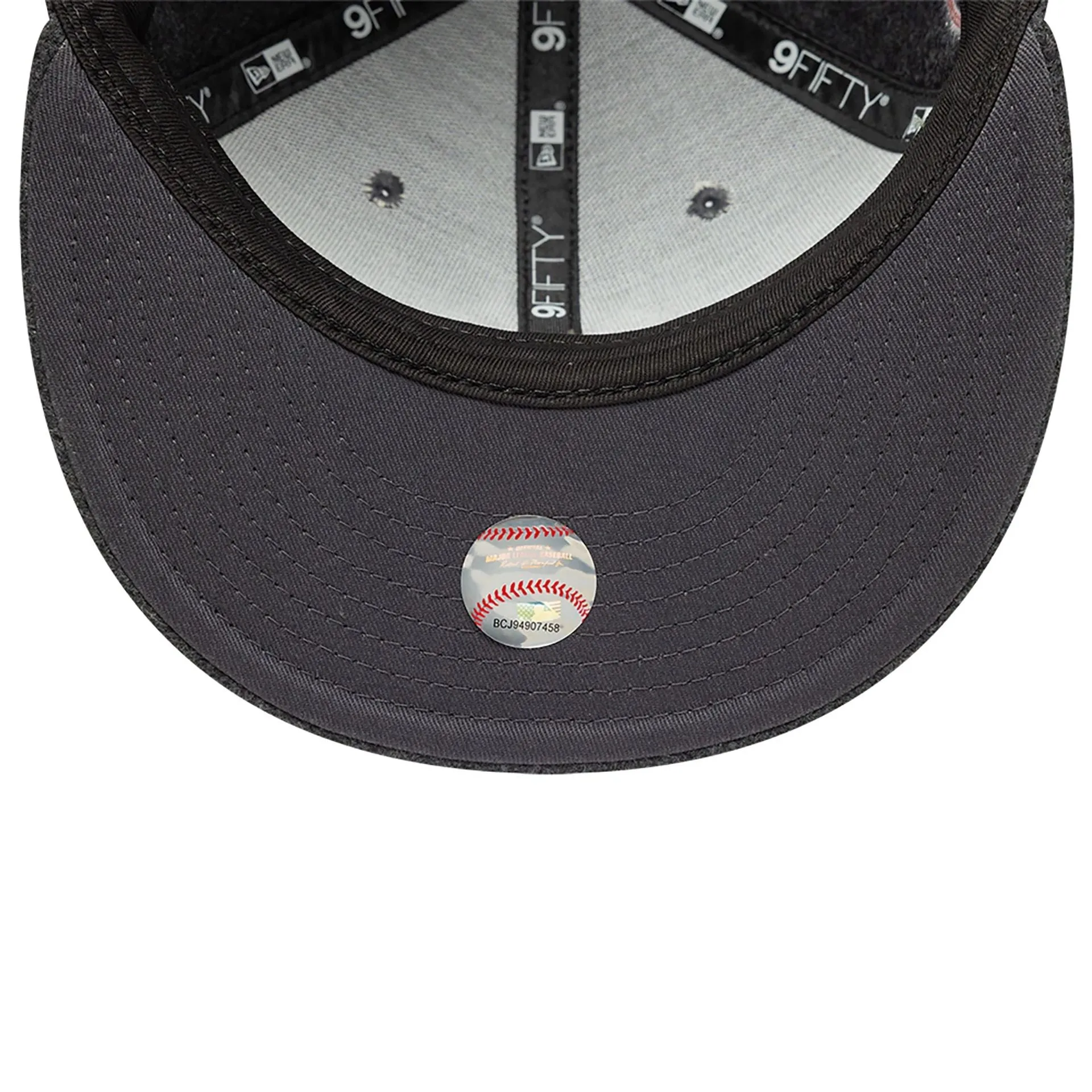 New York Yankees Melton Patch Grey 9FIFTY Snapback Adjustable Cap