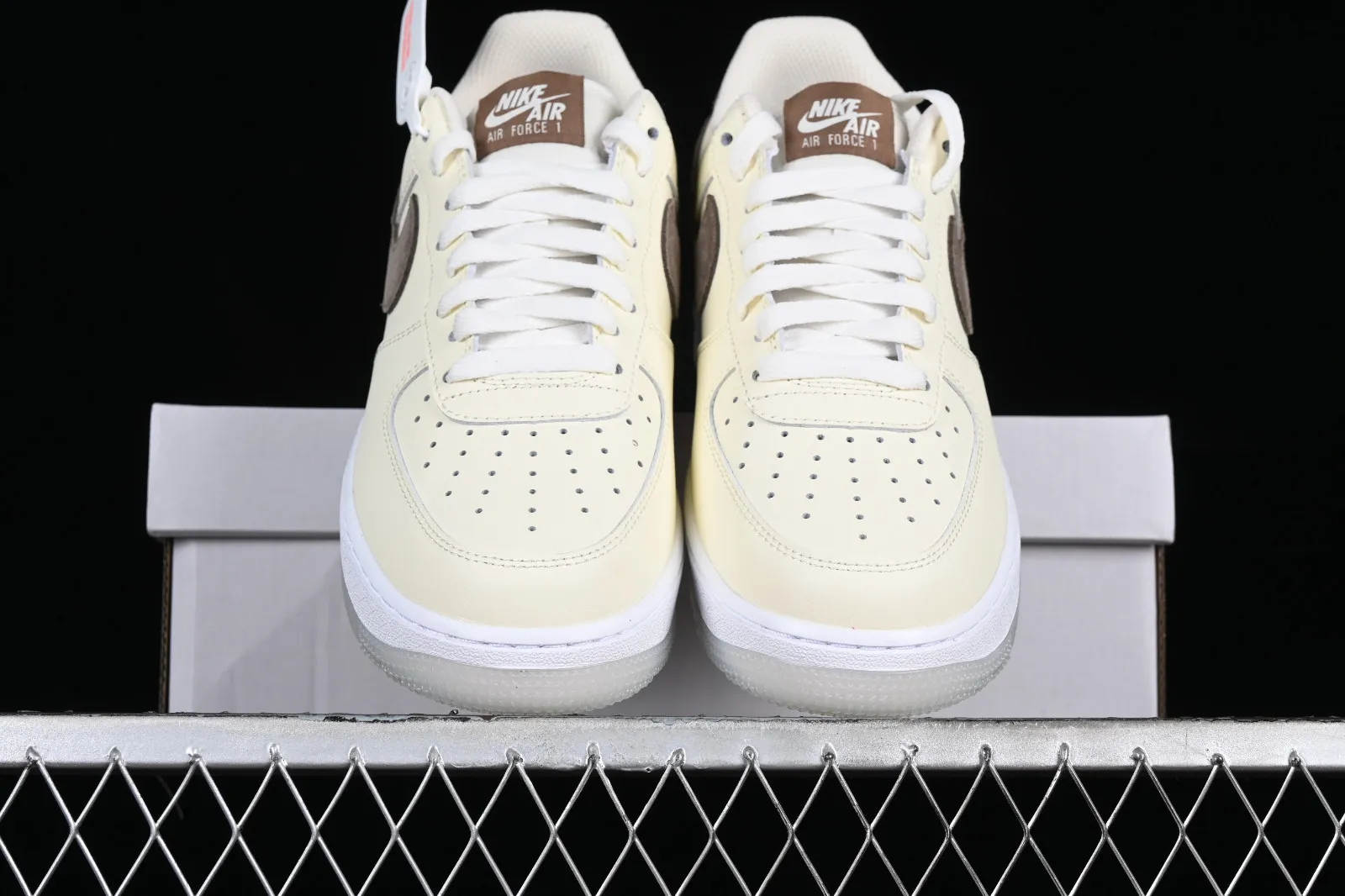 Nike Air Force 1 07 Low Sail Khaki Coconut Milk White FN5832-101