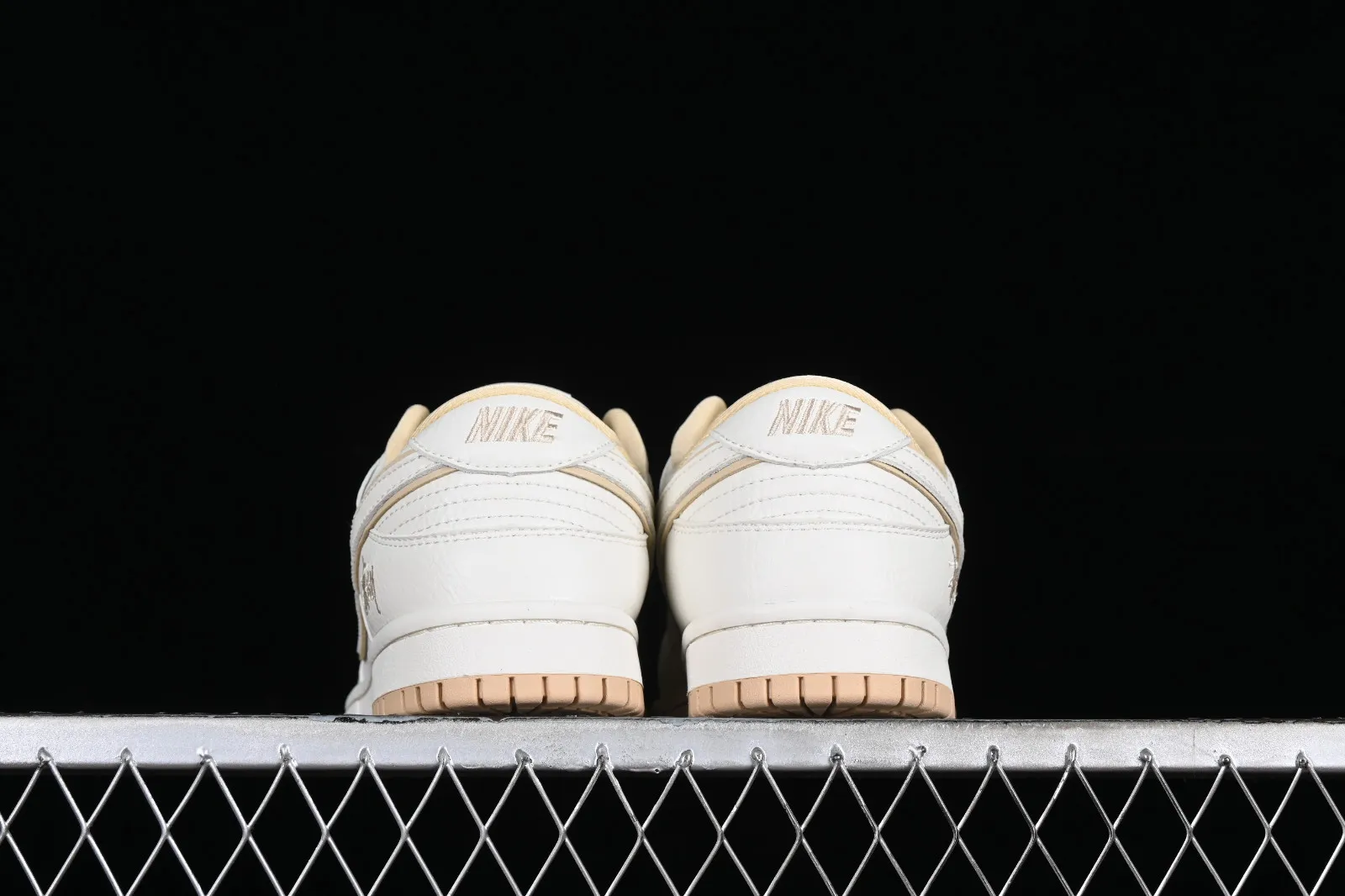 Nike SB Dunk Low Off White Khaki JH5812-911