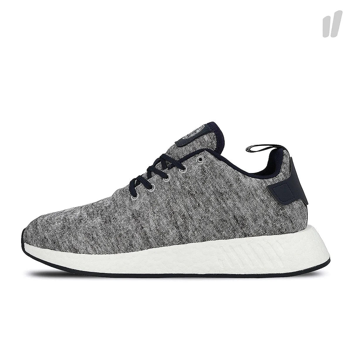 nmd r2 uas