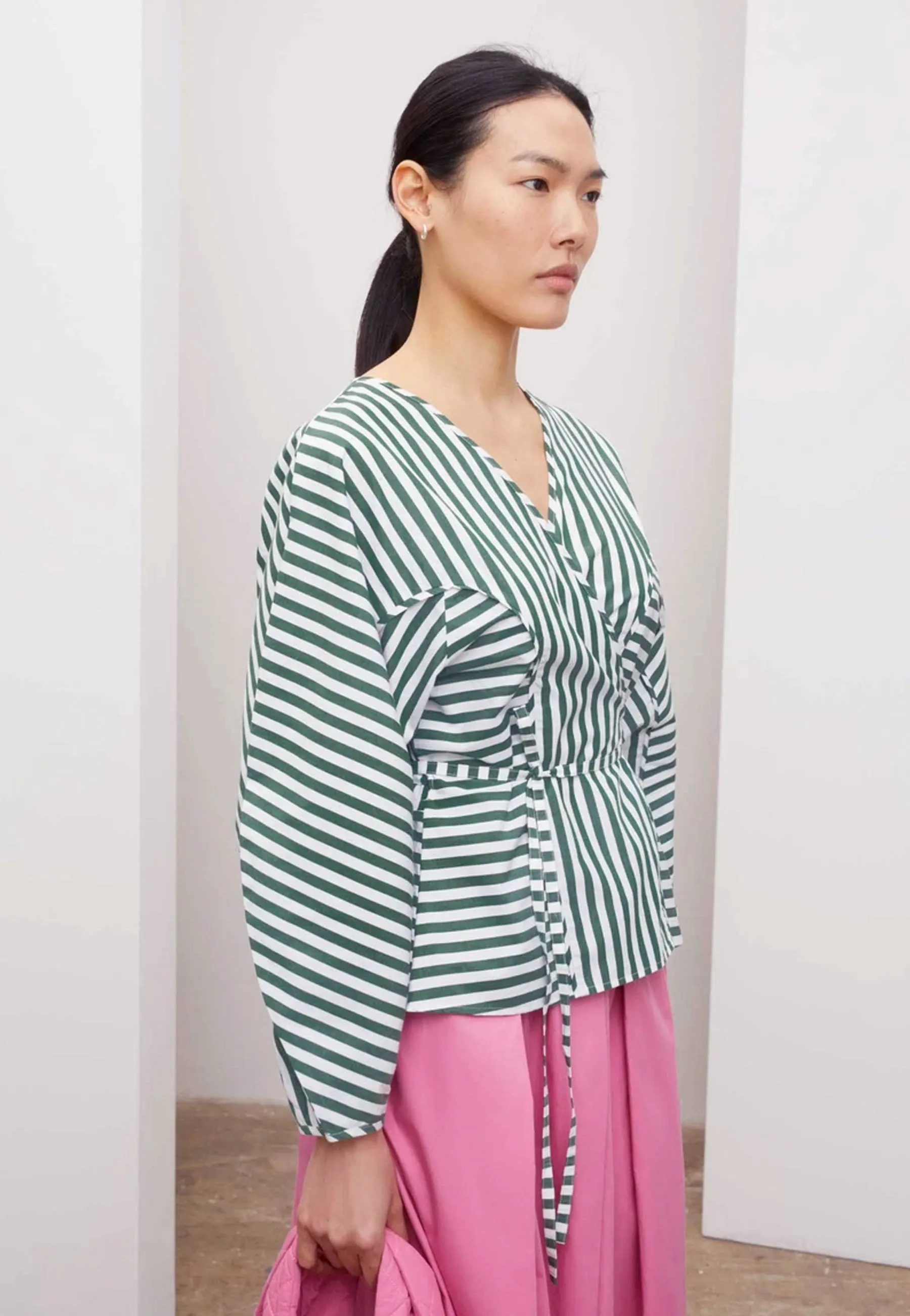 Sculptured Wrap Top - green/white stripe